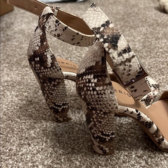 High heels - Picture 6 of 7